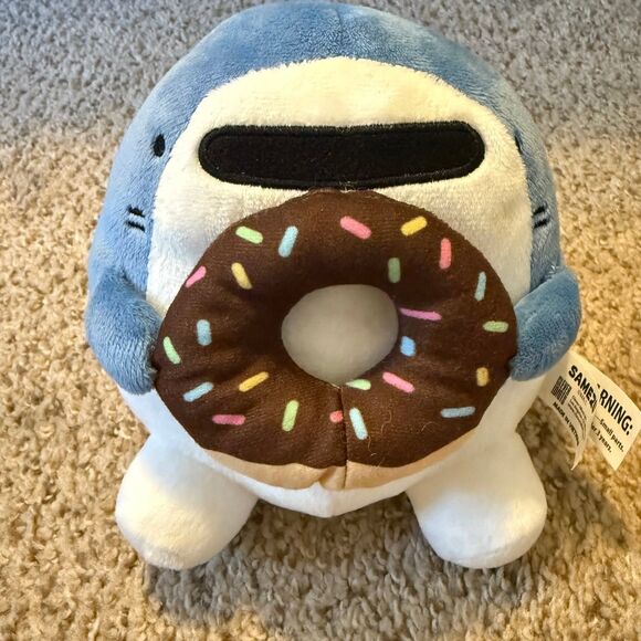 SAMEZU Nom Nom Shark Plush - Picture 1 of 6